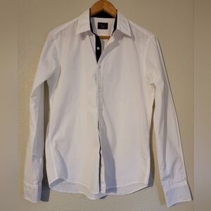 UNTUCKit White Long-Sleeve Shirt